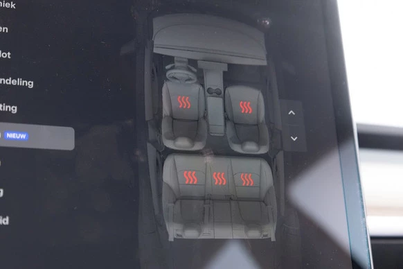 Tesla Model 3 - Afbeelding 18 van 30