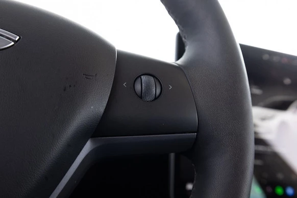 Tesla Model 3 - Afbeelding 21 van 30