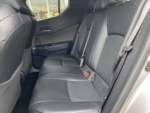 Toyota C-HR - Afbeelding 16 van 30