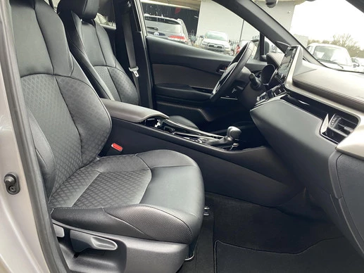 Toyota C-HR - Afbeelding 17 van 30