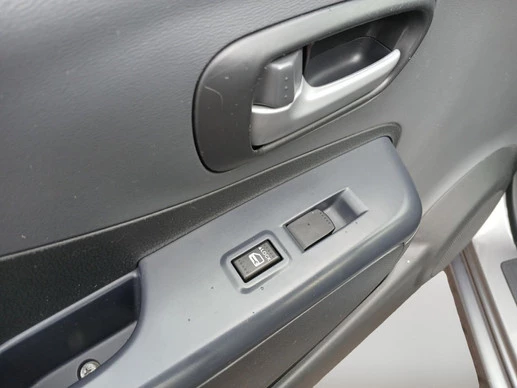 Suzuki Alto - Afbeelding 14 van 22