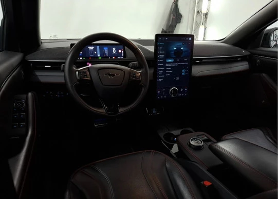 Ford Mustang Mach-E - Afbeelding 11 van 19