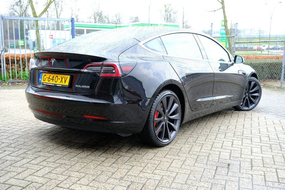 Tesla Model 3 - Afbeelding 3 van 30