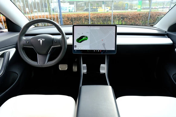 Tesla Model 3 - Afbeelding 11 van 30