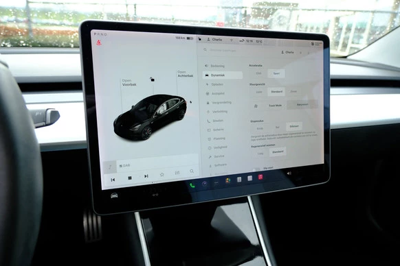 Tesla Model 3 - Afbeelding 14 van 30