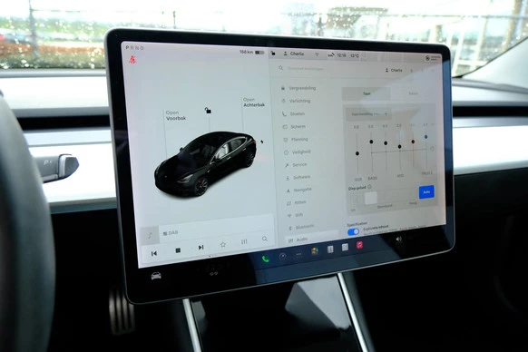 Tesla Model 3 - Afbeelding 21 van 30