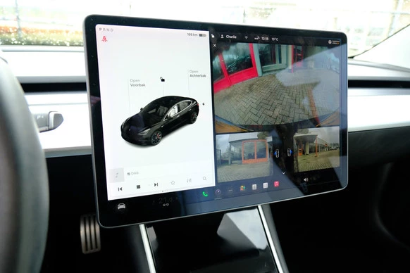 Tesla Model 3 - Afbeelding 22 van 30