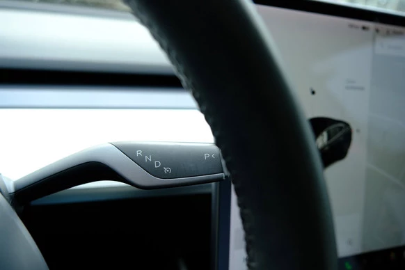 Tesla Model 3 - Afbeelding 27 van 30