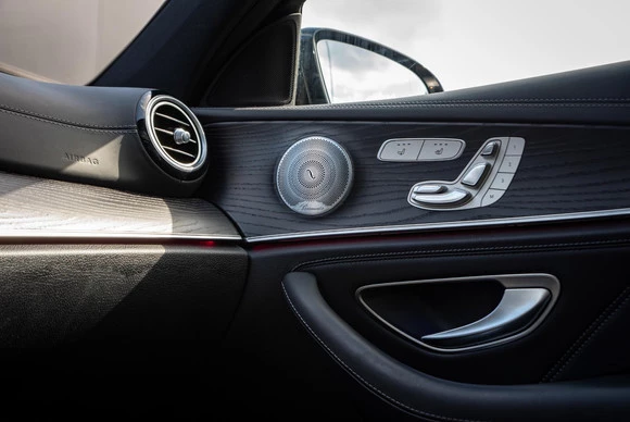 Mercedes-Benz E-Klasse - Afbeelding 27 van 30