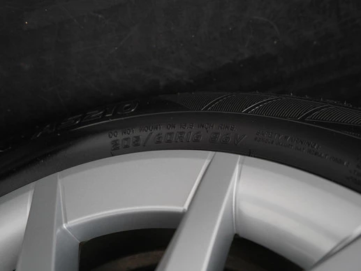 Toyota Prius - Afbeelding 29 van 30