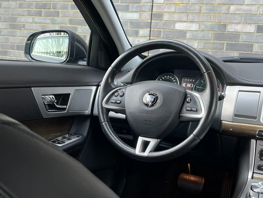 Jaguar XF - Afbeelding 8 van 30