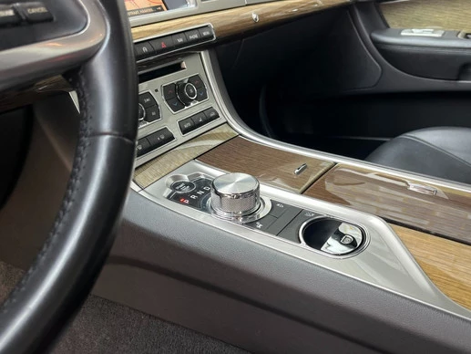 Jaguar XF - Afbeelding 10 van 30