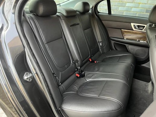 Jaguar XF - Afbeelding 13 van 30