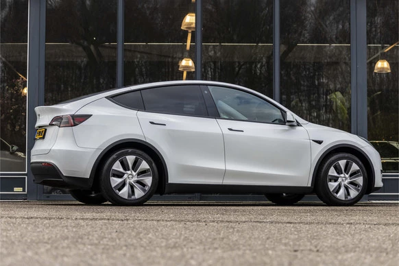Tesla Model Y - Afbeelding 5 van 30