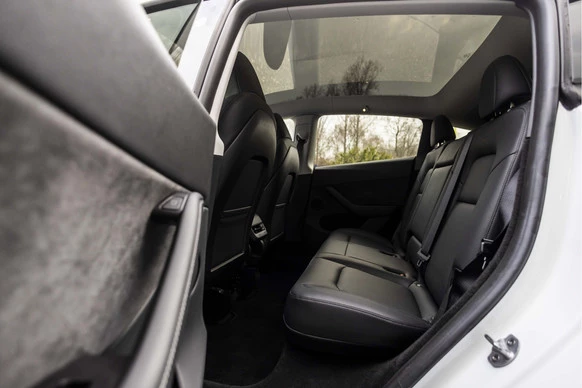 Tesla Model Y - Afbeelding 15 van 30