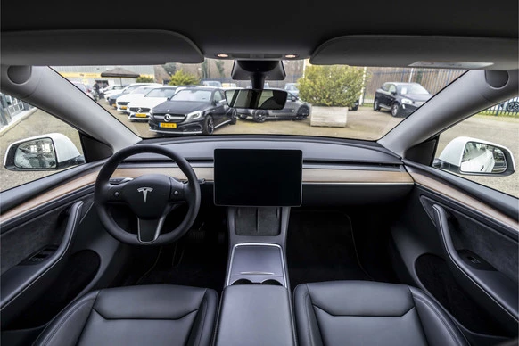 Tesla Model Y - Afbeelding 16 van 30