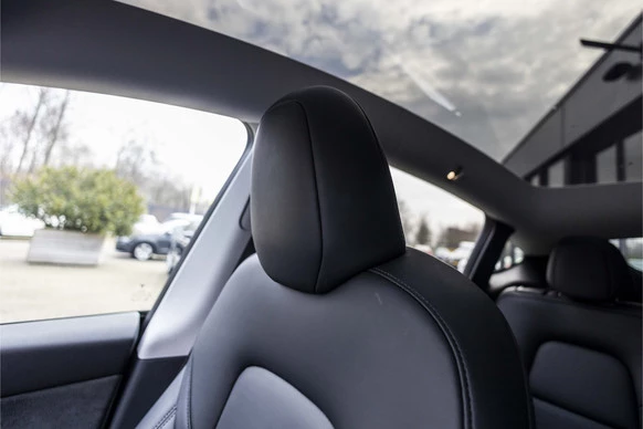 Tesla Model Y - Afbeelding 25 van 30