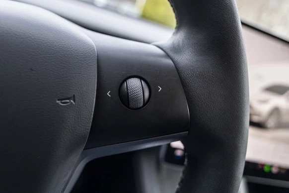 Tesla Model Y - Afbeelding 29 van 30