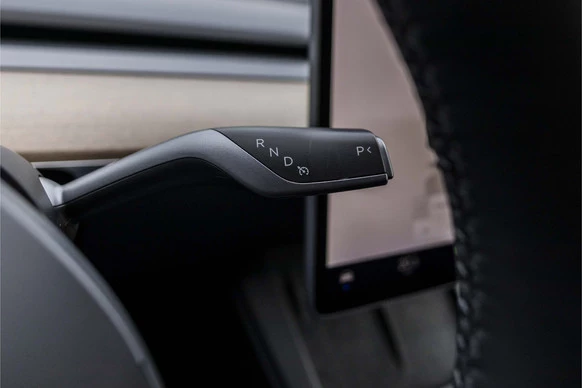 Tesla Model Y - Afbeelding 30 van 30