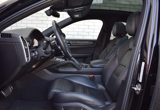 Porsche Cayenne - Afbeelding 3 van 30