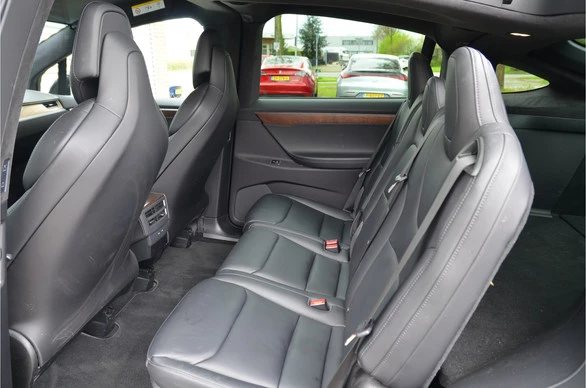 Tesla Model X - Afbeelding 14 van 30