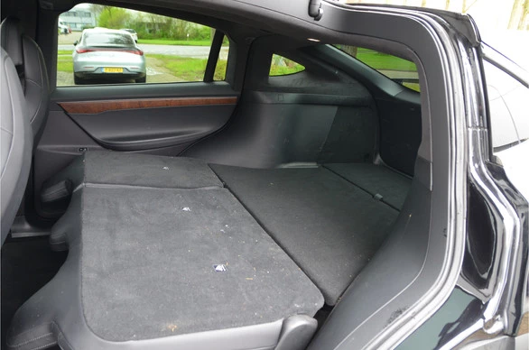 Tesla Model X - Afbeelding 16 van 30