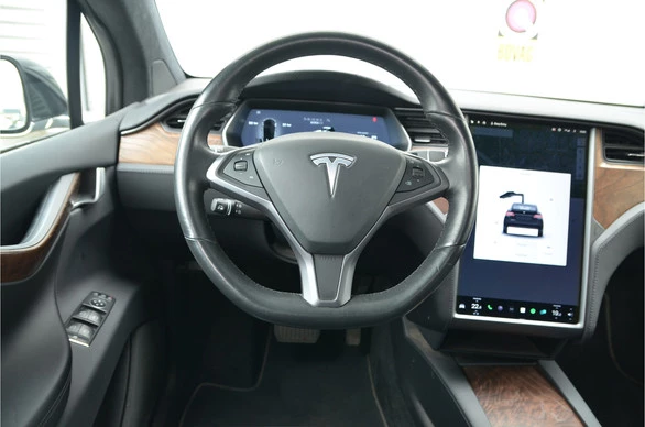 Tesla Model X - Afbeelding 17 van 30