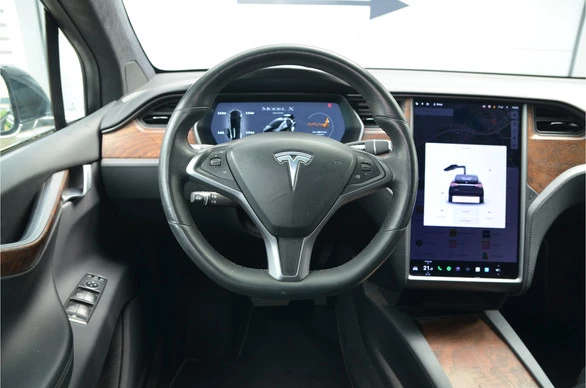 Tesla Model X - Afbeelding 15 van 30
