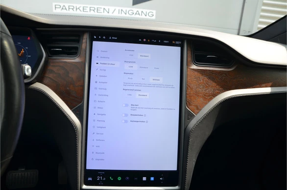 Tesla Model X - Afbeelding 22 van 30