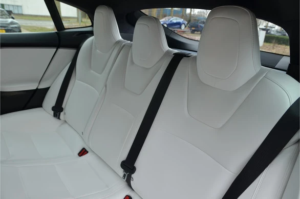 Tesla Model S - Afbeelding 13 van 30