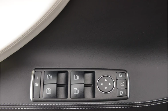 Tesla Model S - Afbeelding 28 van 30