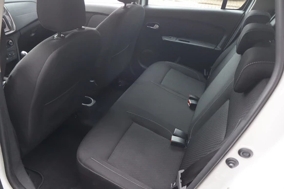 Dacia Logan - Afbeelding 7 van 30