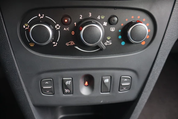 Dacia Logan - Afbeelding 17 van 30