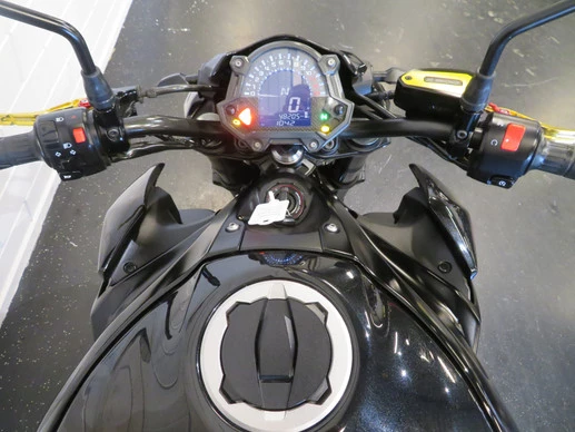 Kawasaki Z900 - Afbeelding 11 van 15