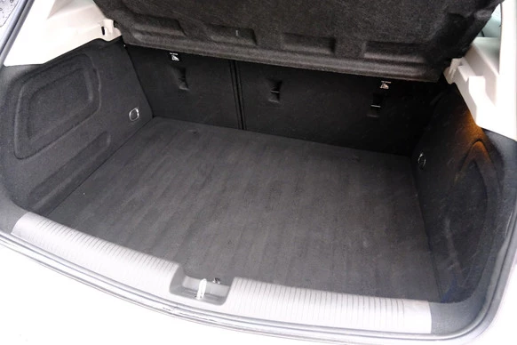 Opel Astra - Afbeelding 10 van 30