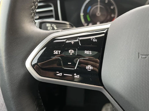 Volkswagen Touareg - Afbeelding 7 van 30