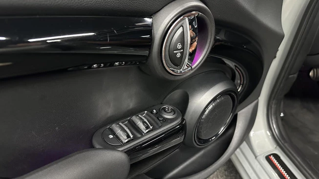 MINI Cooper - Afbeelding 28 van 30