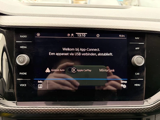 Volkswagen T-Cross - Afbeelding 28 van 30