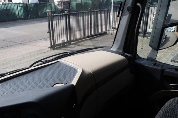 Mercedes-Benz Actros - Afbeelding 18 van 21