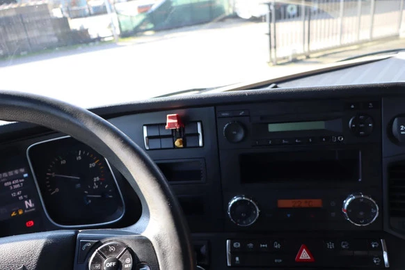 Mercedes-Benz Actros - Afbeelding 14 van 19