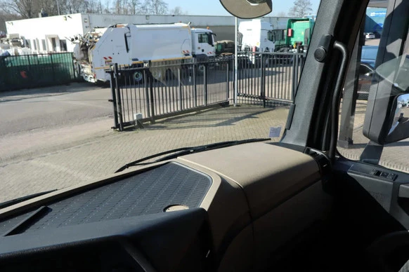 Mercedes-Benz Actros - Afbeelding 16 van 19