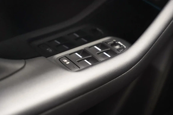 Jaguar I-PACE - Afbeelding 25 van 30