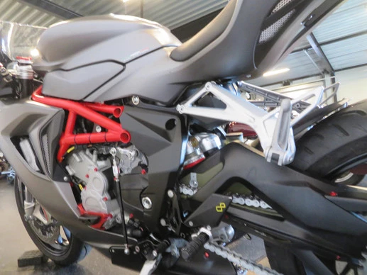 MV Agusta F3 - Afbeelding 13 van 16