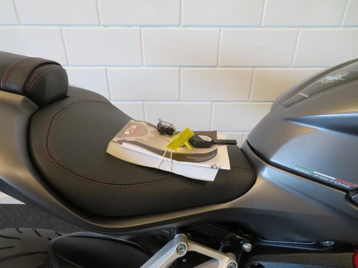 MV Agusta F3 - Afbeelding 14 van 16