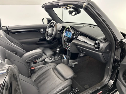 MINI Cooper S Cabrio - Afbeelding 18 van 27