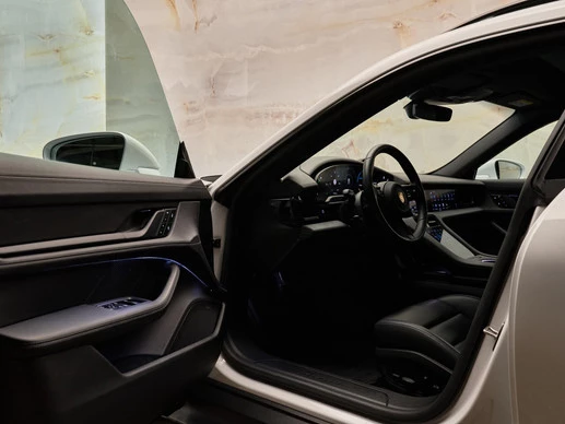 Porsche Taycan - Afbeelding 6 van 30