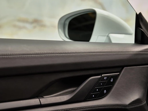 Porsche Taycan - Afbeelding 10 van 30