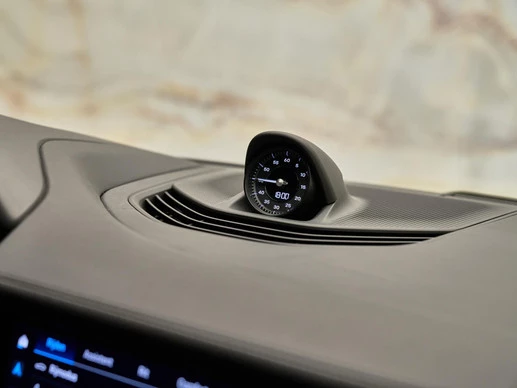 Porsche Taycan - Afbeelding 16 van 30