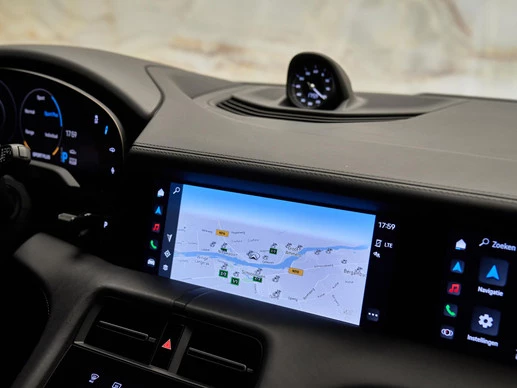 Porsche Taycan - Afbeelding 23 van 30