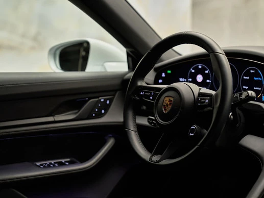 Porsche Taycan - Afbeelding 24 van 30